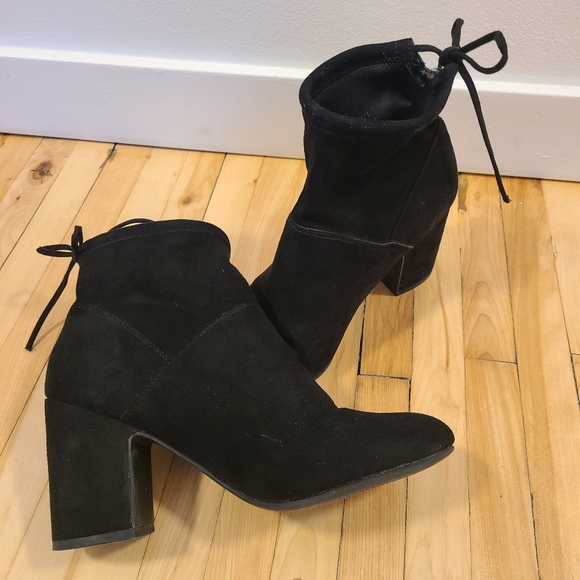 Heeled boots - Picture 2 of 3